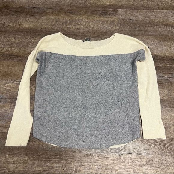 Vince Sweaters - Vince Sweater Womens Medium Blue Cream Colorblock 100% Cashmere Dolman Pullover